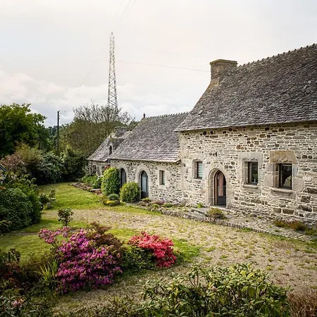 Holiday home Magnifique Longere Bretonne. *